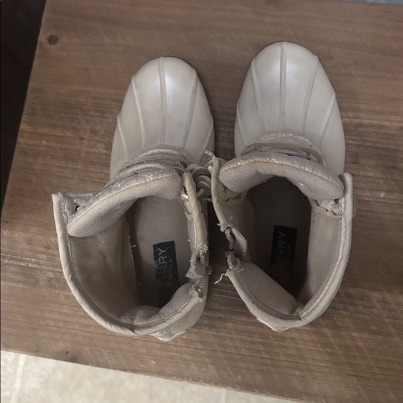 Girls Sperry boots - Picture 7 of 7